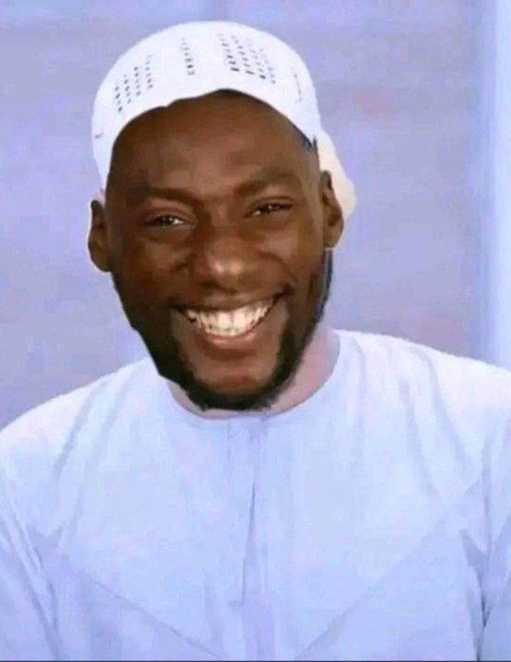 bd_fas's tweet photo. @benamar31 لو كان كنتي بنادم غاتفهم دابا انت ماشي بنادم شنو نجيبوا لك واش العظام ولا التبن https://t.co/YppSasGmim