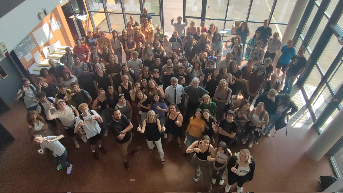 ClgFleury's tweet photo. Une belle réussite au collège de Fleury pour nos élèves de 3e. Félicitations à vous !🎉 Les équipes sont fières de vous avoir accompagnés pendant ces quatre ans. 
#DNB https://t.co/PjuRe7YTzB