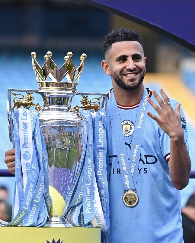 EPLworld's tweet photo. 🚨

عاجل :

الأهلي السعودي اتفق مع رياض محرز ، مُتبقي تفاصيل في الاتفاق مع مانشستر سيتي ، رياض محرز قريب جدًا لـيكون لاعب الأهلي السعودي . https://t.co/rkKy9g3sej