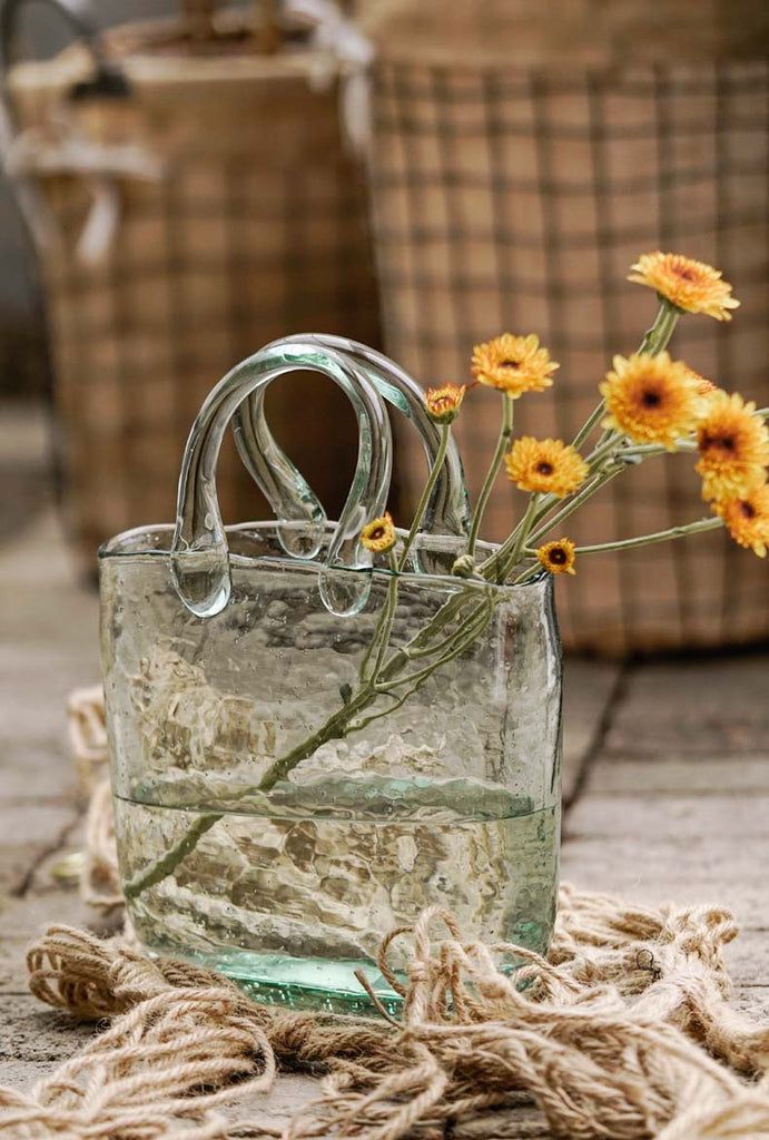 _novaa___'s tweet photo. https://t.co/B42GjJ0tCF CLEAR VASE https://t.co/IIACem14mi