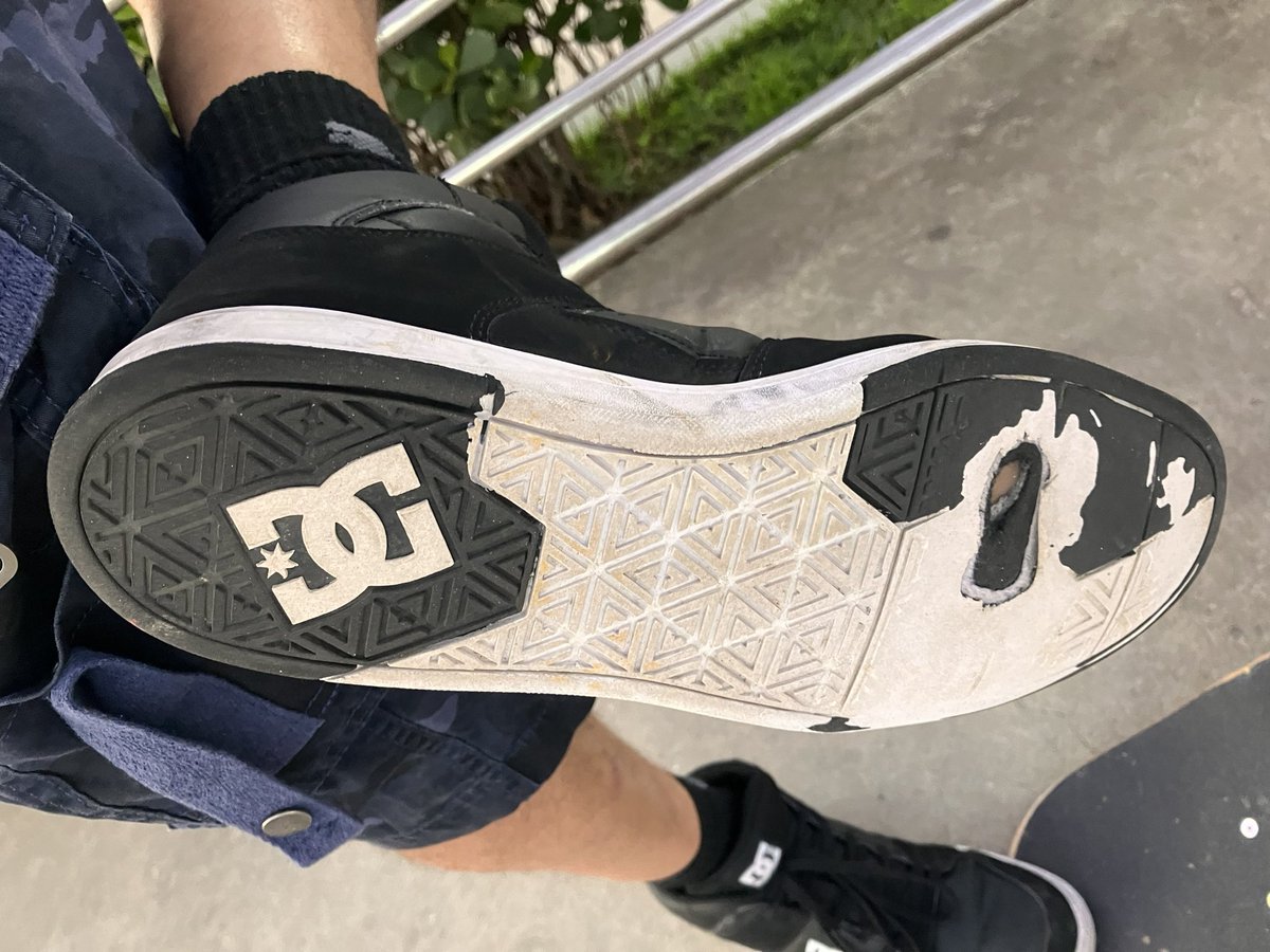 Second pair of <a href="/dcshoes/">DC Shoes</a> that lasts me less then 1month. Never getting these again. Back to <a href="/etnies/">etnies</a>!!!