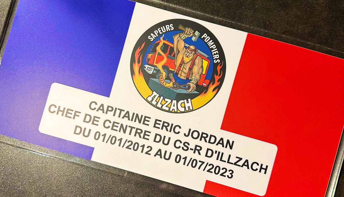 jorderic's tweet photo. C’est fait #passationdecommandement #pompiers #formerchief https://t.co/cf9US7ZMSZ