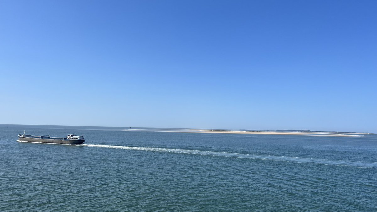 krosenbrink's tweet photo. Zicht op #Richel en #Griend. #opeenonbewoondeiland #waddenzee https://t.co/H1cZciuU5D