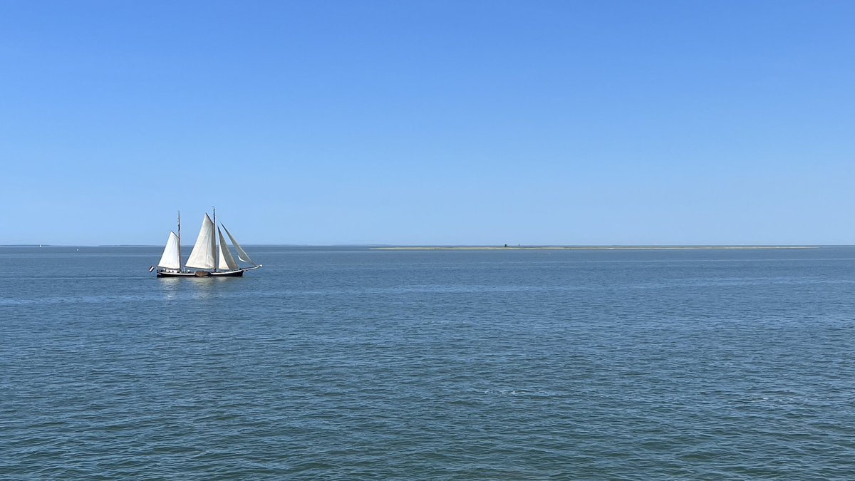 krosenbrink's tweet photo. Zicht op #Richel en #Griend. #opeenonbewoondeiland #waddenzee https://t.co/H1cZciuU5D