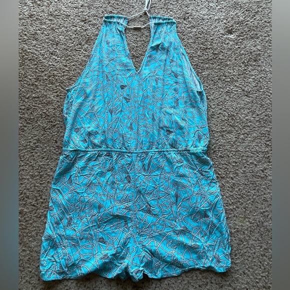 alpaine's tweet photo. So good I had to share! Check out all the items I'm loving on @Poshmarkapp #poshmark #fashion #style #shopmycloset #joa #michaelmichaelkors: https://t.co/xGCwB4EH2S https://t.co/HALA9WfPKe