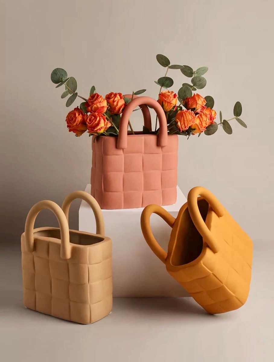 _novaa___'s tweet photo. AESTHETIC BAG VASE: https://t.co/quf9gNS7Vu