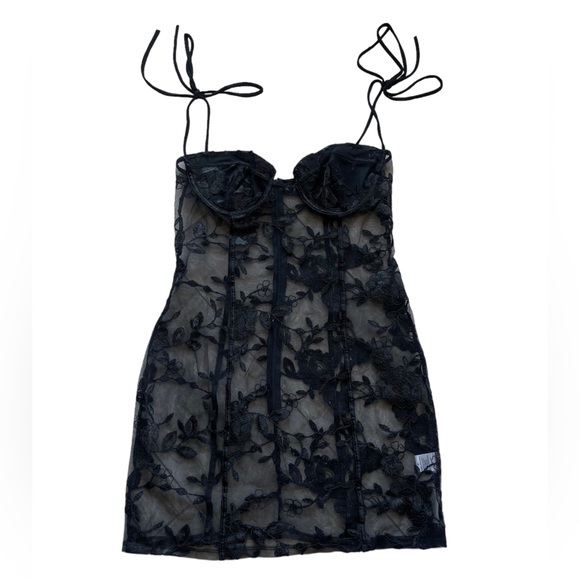 ShellCurvy's tweet photo. So good I had to share! Check out all the items I'm loving on @Poshmarkapp from @AmberrrAlerrt #poshmark #fashion #style #shopmycloset #jcrew #lucyinthesky #oldnavy: https://t.co/j9YD0FDSF6 https://t.co/L9bIaz95N2
