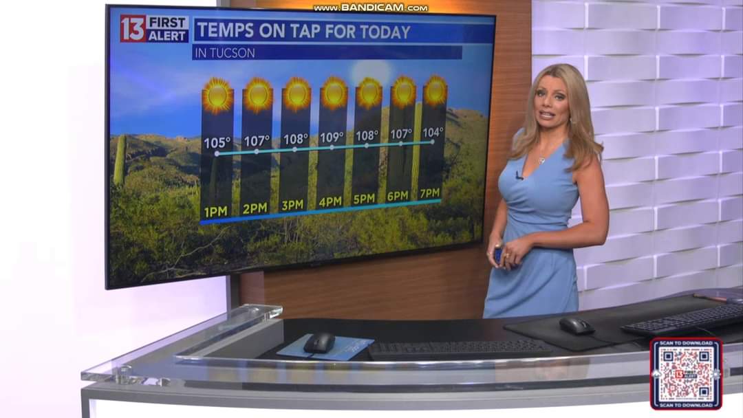 NewsWatcher102's tweet photo. Part 1: @alliepottertv so GORGEOUS/sexy/very beautiful in blue on this Friday! 😍🤩💘🔥❤️💙 #AzWx #TucsonWx #KOLDNews #AllikePotter https://t.co/cm3qrAPskN