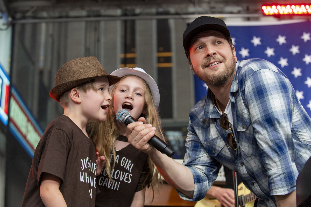 GavinDeGraw's tweet photo. Thanks @foxandfriends for having me out! 🇺🇸 https://t.co/ri04NFHYgw