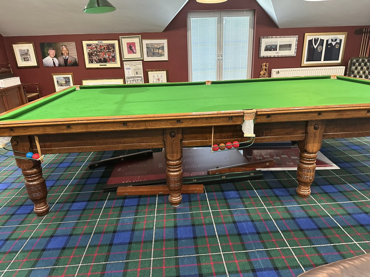 Snookerlegends's tweet photo. Your chance to own the personal table of the legendary Sir Alex Ferguson. Offers are invited for this full size table which has taken pride of place for many years in the home of the most decorated football manager in history. The cushion will be personally signed by Sir Alex himself and a certificate will be provided. Offers by email to jason@snookerlegends.Co.uk table location is Winslow, dismantling and installation can be provided. @dennistaylor147 @kendoherty1997 @ManUtd @themichaelowen