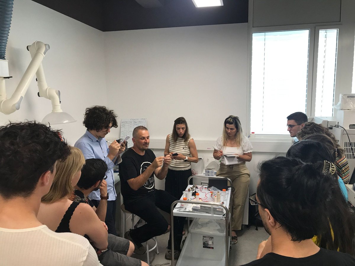 bvrenozi's tweet photo. ♦️EUVENAction in Action! ❤️
👉3rd Day of the Training School! Hands on practice with extracting venom of scorpions and spiders in the lab in #Montpellier #France2023 🕷🦂!
@Michel_Dugon @fgncaliskan
@YSarigiannis #Spiders #Hogna🕷 #Geolycosa🕷 #Scorpions #Buthus🦂 #Euscorpius https://t.co/3yfKGmEFEB