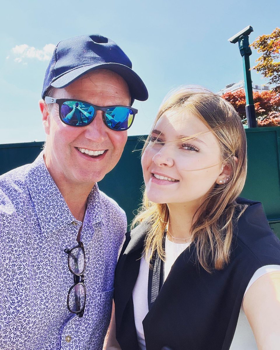 edwards_james_'s tweet photo. Great day at Wimbledon today with one of my ๐ธ. Her 1st time there - memorable day. #Wimbledon #LTA #AndyMurray #liambroady #wimbledon2023 #wimbledonqueue https://t.co/X1WOnI2h9s