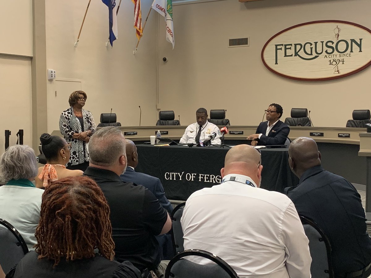 WesleyBell4MO's tweet photo. "If we're serious about public safety, let's get serious about the solutions and pass common sense #gunsafetylaws" 
Thank you @Ella4Ferguson, all the Mayors &amp; Councilpersons and concerned citizens for participating in this Crime Prevention Summit https://t.co/JHk4vBCOPs