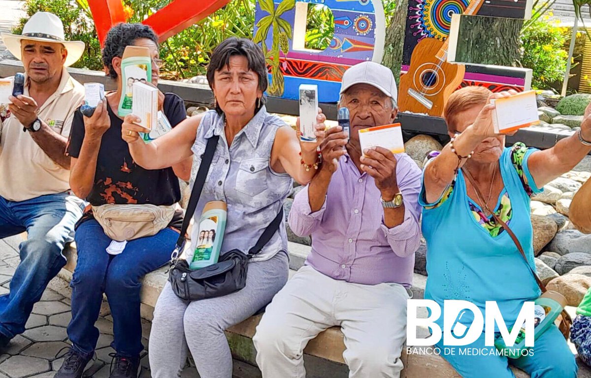 BanMedicamentos's tweet photo. Con ayuda de nuestros aliados hemos beneficiado en el último mes a 22 hogares de atención al adulto mayor, entregando 457.861 unidades de medicamentos e insumos de aseo y limpieza. 

#CerrandoBrechas 🇨🇴 https://t.co/wUv95rBvS0