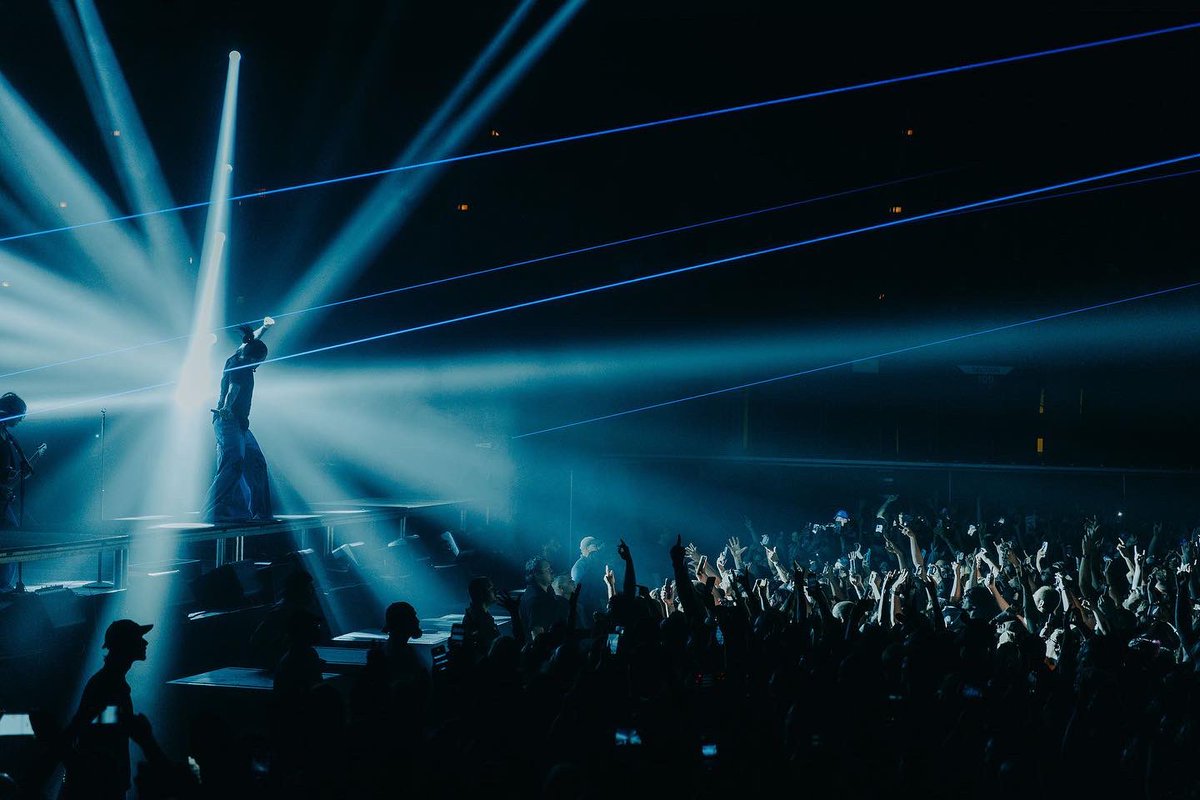 FIROfficial's tweet photo. 7.6 // Asheville, NC

📷: @shotbymase https://t.co/VlAuWxQwyW