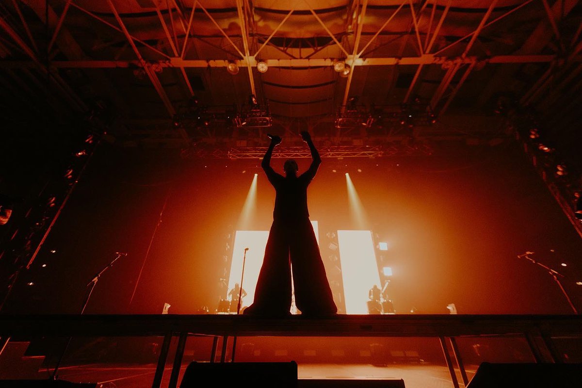 FIROfficial's tweet photo. 7.6 // Asheville, NC

📷: @shotbymase https://t.co/VlAuWxQwyW