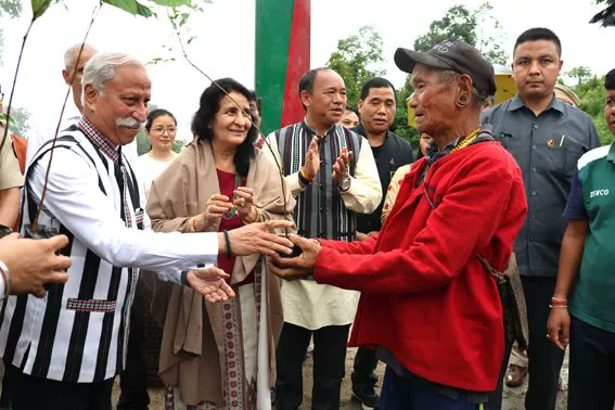 arunachaltimes_'s tweet photo. (Guv advocates inclusion of #environment_protection in school curriculum)
The Arunachal Times - https://t.co/07WTQFUrJ5 https://t.co/6Hq5TAsFYe
