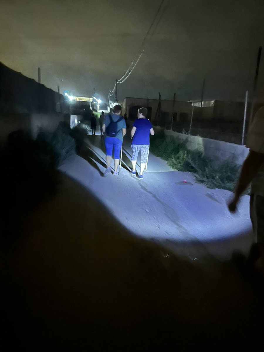 ParajeGuillen's tweet photo. Aquí seguimos otra noche más… juzgar  vosotros 💡💡 https://t.co/B9N0UrjtFl