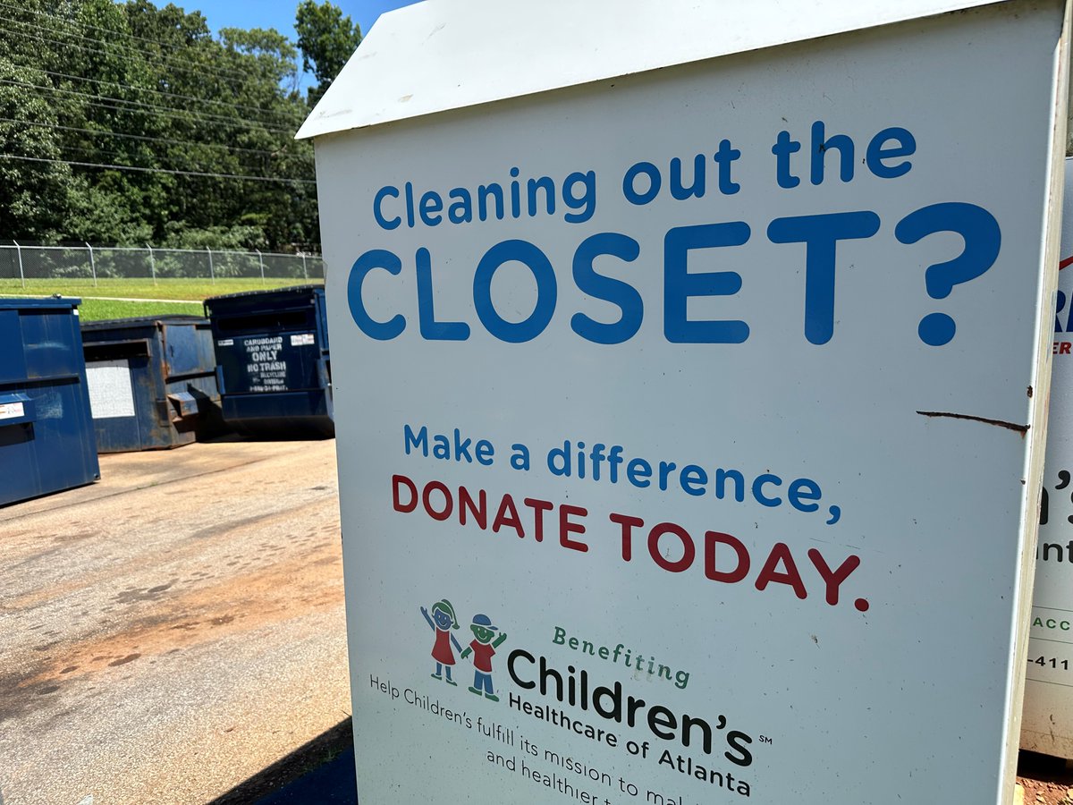 hallcountygov's tweet photo. HALL CO. PARTNERS WITH ATS TO BENEFIT LANDFILLS, CHILDREN'S HEALTHCARE OF ATLANTA

Hall County Community Development &amp; Infrastructure has partnered with @americasthrift at its compactor sites to generate revenue &amp; donations for @childrensatl.  

READ MORE:
https://t.co/wx3MtHDdzC https://t.co/ZVqpVzVaxO