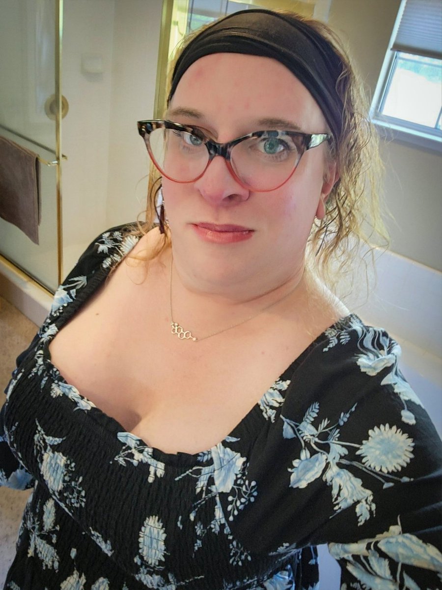 TranslucentEnby's tweet photo. Fit Check. Going to a concert tonight

#trans #notcis #transisbeautiful https://t.co/5bNQDcW3dM
