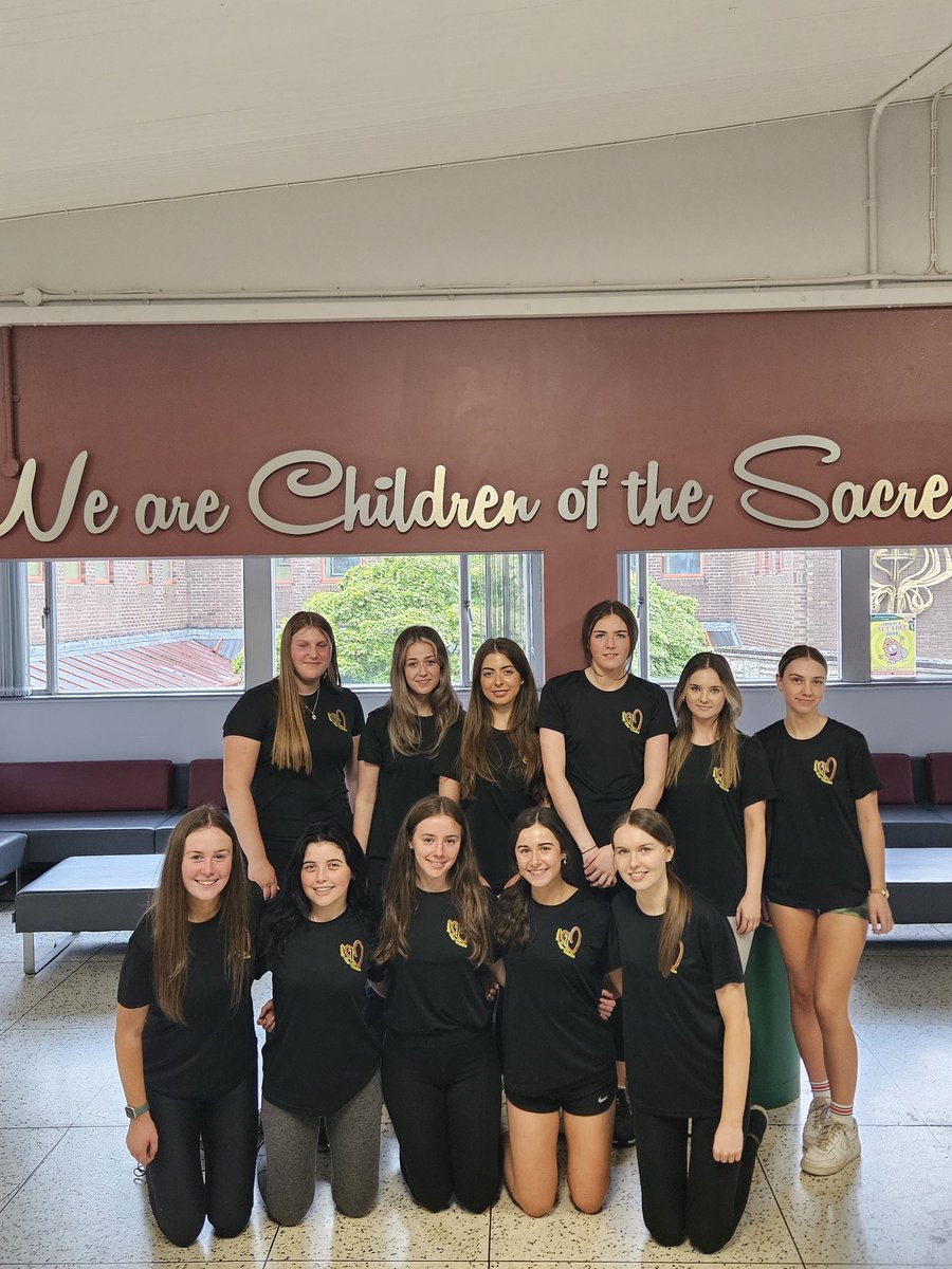 CampCorUnum's tweet photo. To our Year 13 Volunteers.....thank you thank you thank you! Without you our campettes would not have had the great experience that they have had this week! We hope you have had the best week too! Enjoy the rest of your summer! 💛💚❤️ https://t.co/UCZVdNz7bW