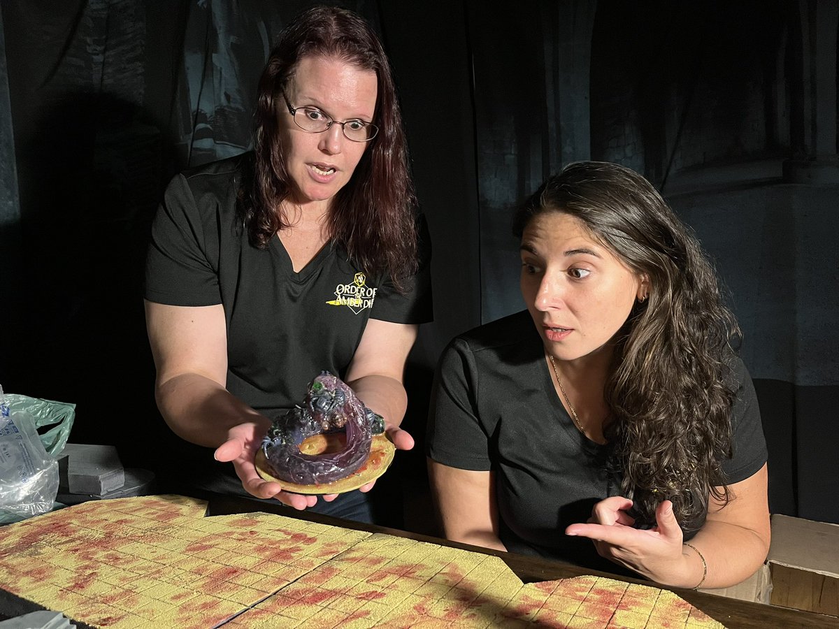 Pathfinder fans, if you’ve played <a href="/NinjaCatVanessa/">Vanessa Hoskins 🎲✍️ (Gone)</a>’s adventure in Abomination Vaults, you know what this is!

Too bad Karee and Theodora have no idea what’s really about to happen to this party…

#pathfinder2e 
<a href="/paizo/">Paizo</a>