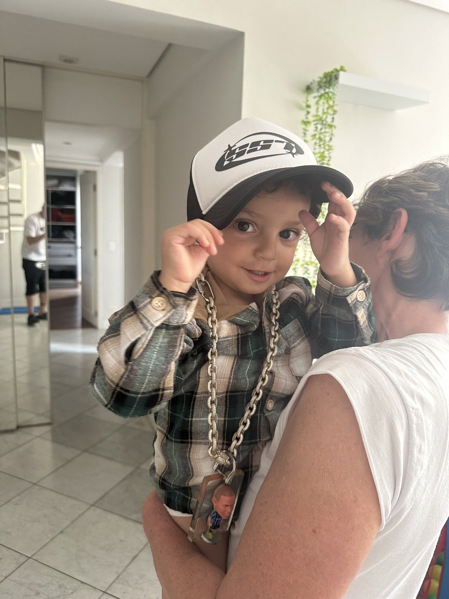 TioPredella's tweet photo. Boa tarde tropa. ✌️ https://t.co/GgwhCfQa76