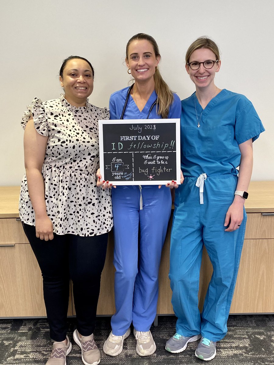 jeffIDfellows's tweet photo. Best #IDFellows in the world, right here! Congrats to Nik, Laura, and Christine on surviving (crushing, actually!!!) your first week 💪🏼🦠 https://t.co/AAeEaq6xOY