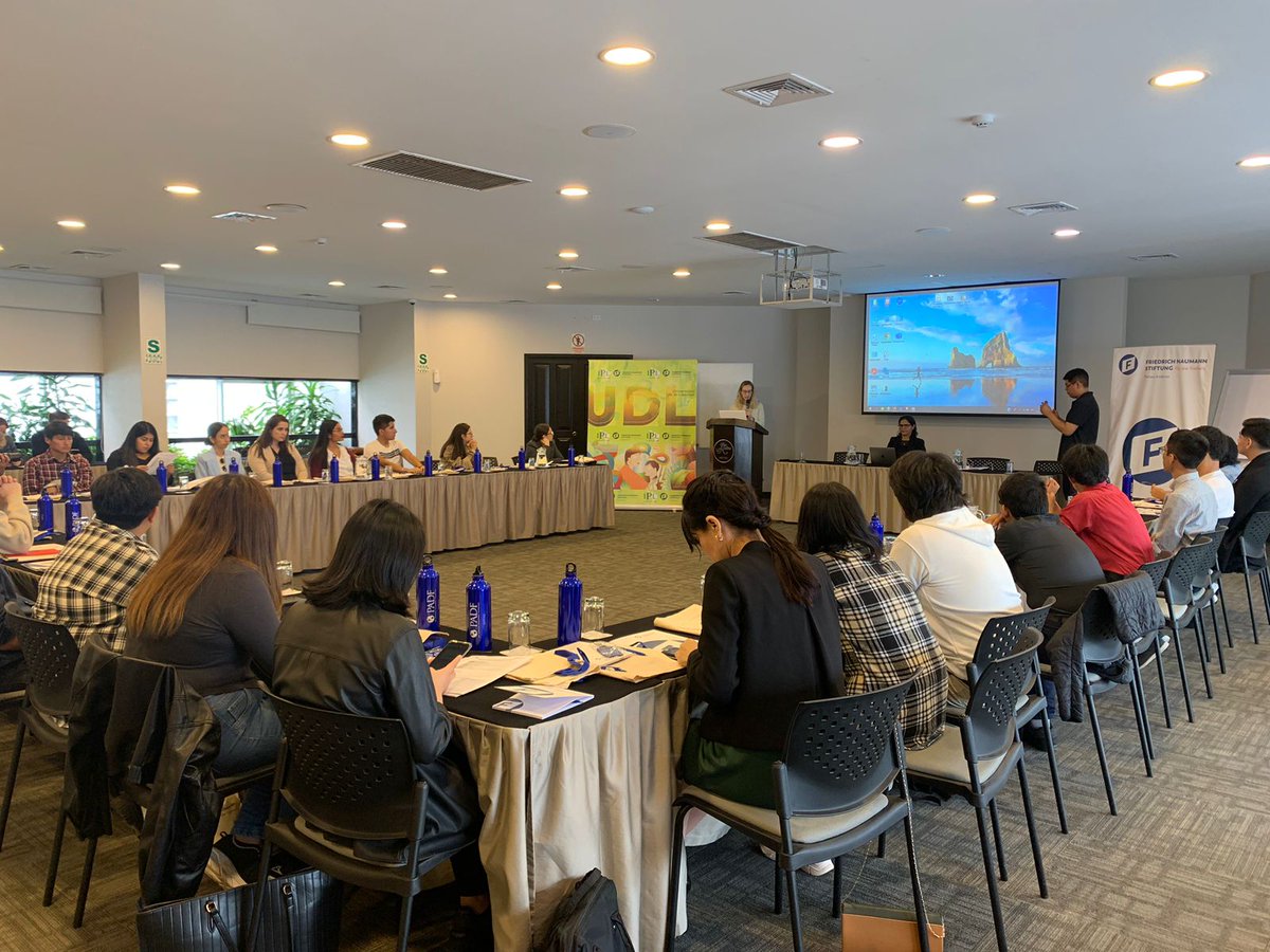 Se inauguró la XIII Edición de la Universidad de la Libertad #UDL2023, evento organizado junto a <a href="/iplprolibertad/">IPL Libertad</a> con el fin de fortalecer las habilidades de liderazgo y promover la educación democrática y cívica de los jóvenes. En los sgtes días tendremos paneles de nivel 💪🏽.