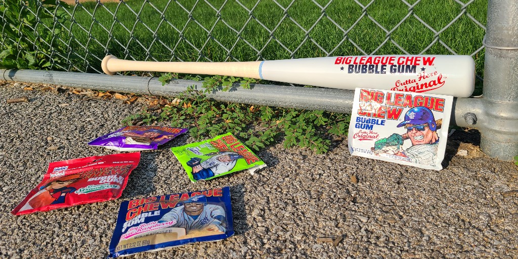 🚨 GIVEAWAY 🚨 Enter for a chance to win a custom BLC branded @OldHickoryBats & try to predict the winner of #HRDerby 2023! Rules to enter: ⚾ Like this post ⚾ Follow @BigLeagueChew & @OldHickoryBat ⚾ Comment your pick for the derby winner Contest closes on Monday! ⚾️