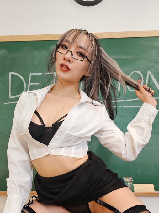 What did you do that landed you in detention with me? 😒 https://t.co/aguaaOr4bm