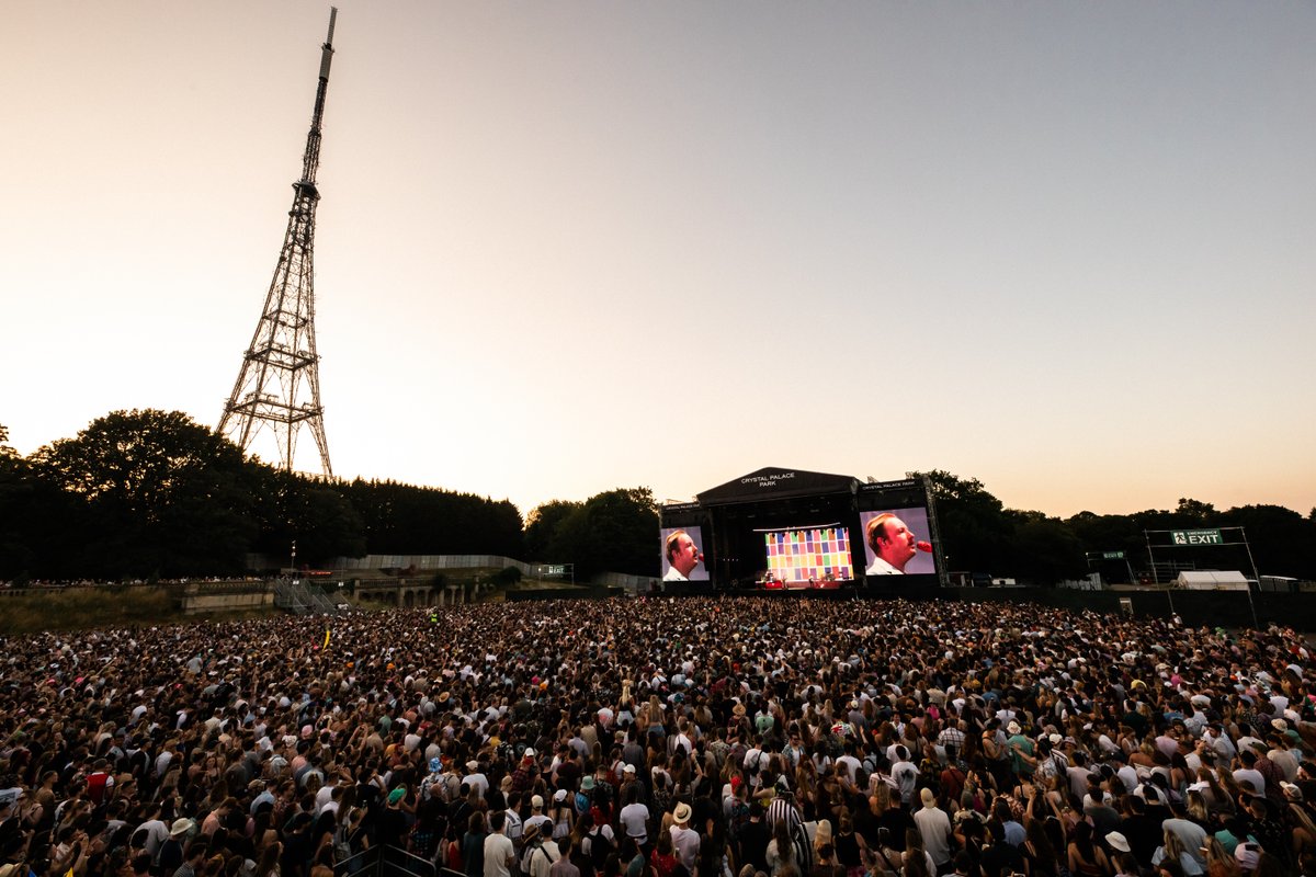 Community Festival (@communityldn) on Twitter photo Community Presents comes to a close with an incredible set from <a href="/TDCinemaClub/">Two Door Cinema Club</a>! ππΈ
πΈ - @frankowski Community Presents comes to a close with an incredible set from <a href="/TDCinemaClub/">Two Door Cinema Club</a>! ππΈ
πΈ - @frankowski
