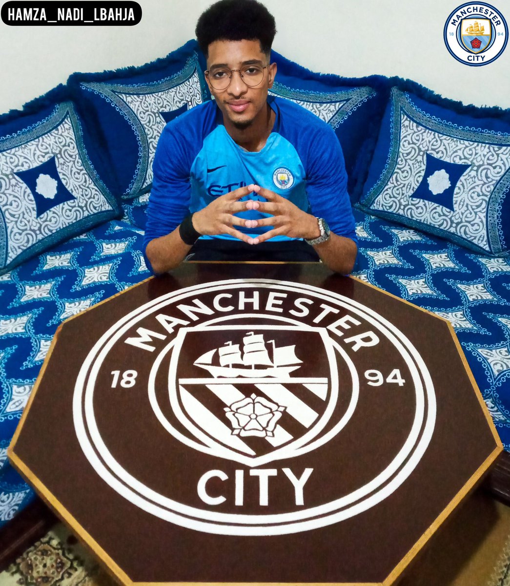 HamzaLbahja's tweet photo. Salt Drawing of Manchester City Logo 💙🤍🏴󠁧󠁢󠁥󠁮󠁧󠁿
@ManCityES @Cityarabia @ManCityAcademy @ManCityFra @ManCityPT @433 @ChampionsLeague @FIFAWorldCup https://t.co/BG1Czps1vQ