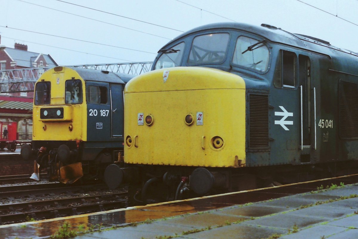 #OnThisDayinHistory 45041 and 20187 on a wet 7 Jul 1987 at Crewe #Class45 #Class20 #Crewe #BRBlue #Diesels #Trainspotting