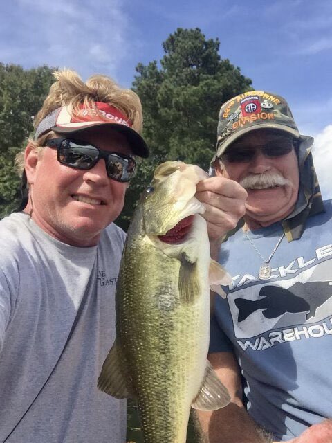 **Dropping Today**
July Kerr Lake Fishing Report by Captain <a href="/RPMRickMorris/">Rick Morris</a> - Click the link to read - thebasscast.com/2023/07/07/jul…