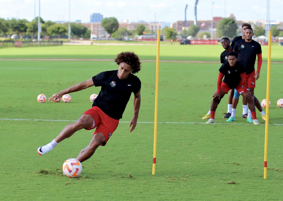 Preparado? @yoelbar23 😁🤟
#readyfortomorrow #panama #goldcup