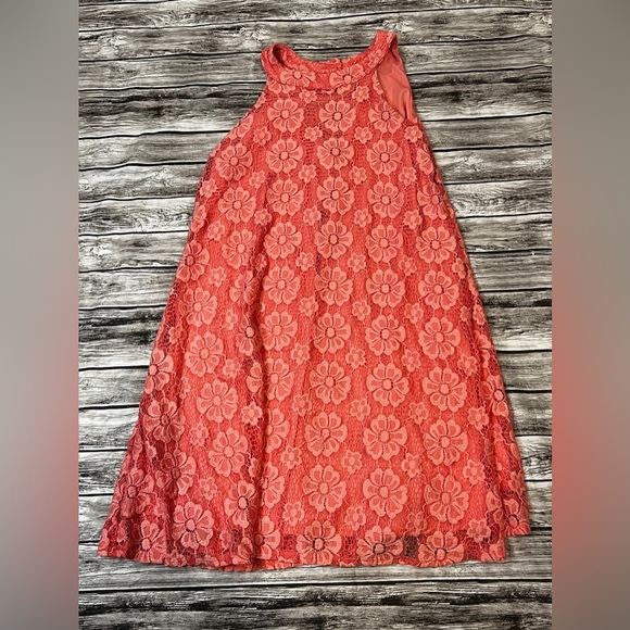 Docsdealz's tweet photo. So good I had to share! Check out all the items I'm loving on @Poshmarkapp from @eclipse70s #poshmark #fashion #style #shopmycloset #altardstate #revolve: https://t.co/jbBi0DndzV https://t.co/aHOf1ErOEU