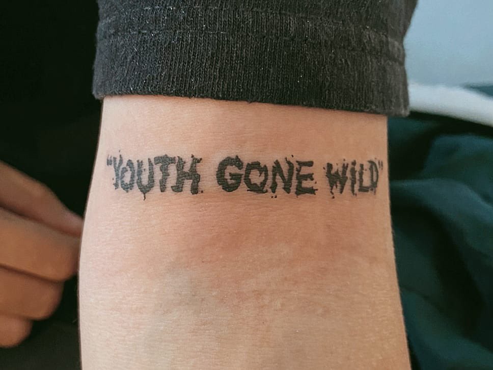 OfficialSkidRow's tweet image. Happy Fan Art Friday‼️Today, we're spotlighting some badass tattoos of lyrics🎶
📸IG: @alinelemos_sp 
FB: @aleessaliwnaw
Pinterest @NicoleGoetz
#FanArtFriday #DedicatedFans