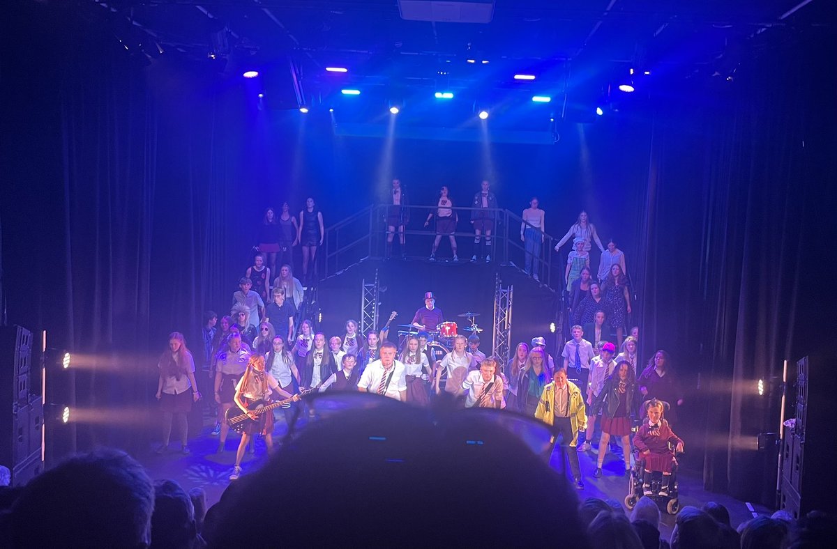 That was utterly incredible <a href="/MinsterMusicDpt/">MinsterPerfArts</a> ! Huge congratulations to the tech team, performers and band (who needed to come on stage at the end!!) Sincere thanks to the staff who have worked so many extra hours to give the students the chance to excel.