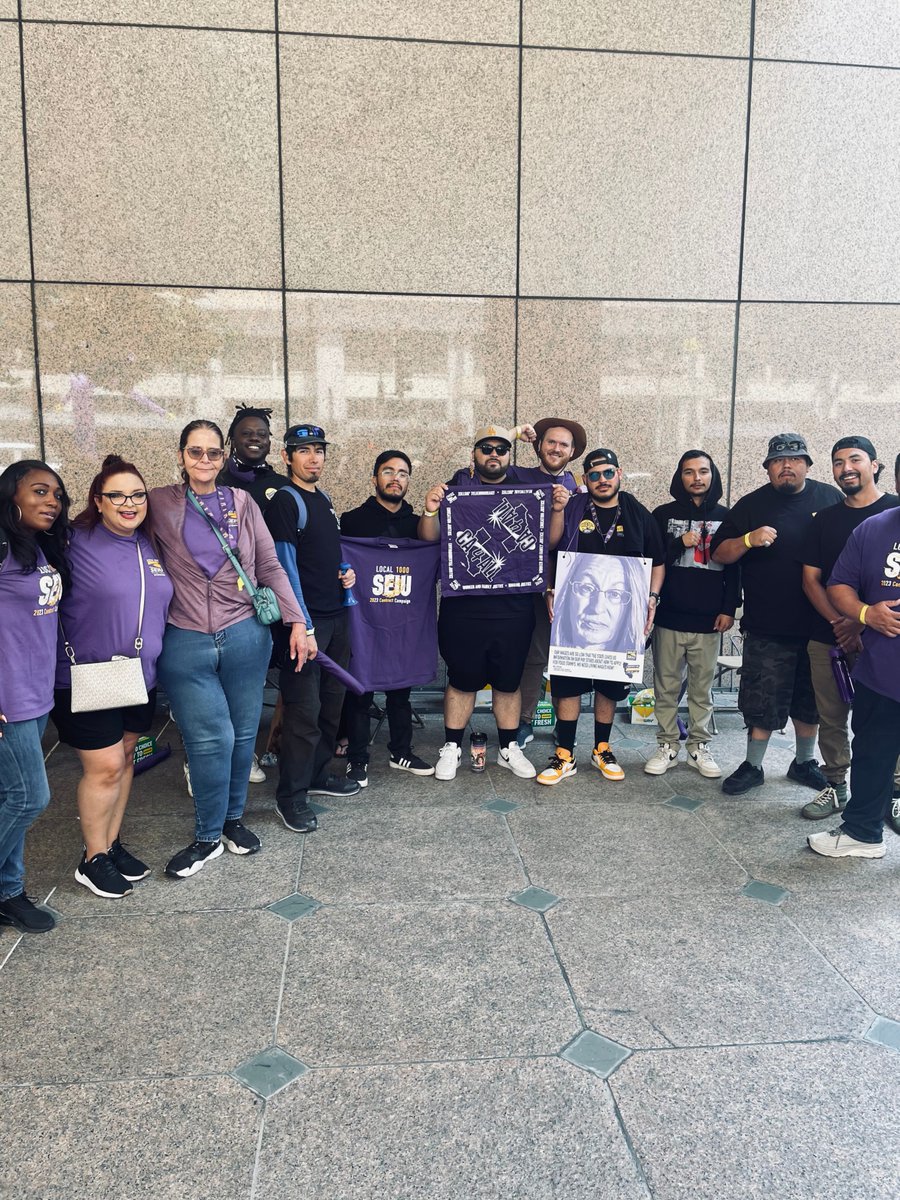 opinorg's tweet image. Last week we joined @amazonteamsters and @Local_396  in a strike against Amazon's decision to retaliate against unionizing workers. Workers should not have to beg a company to put their rights first. 

#FiredUp #DAX8 #AmazonStrike #UnionStrong