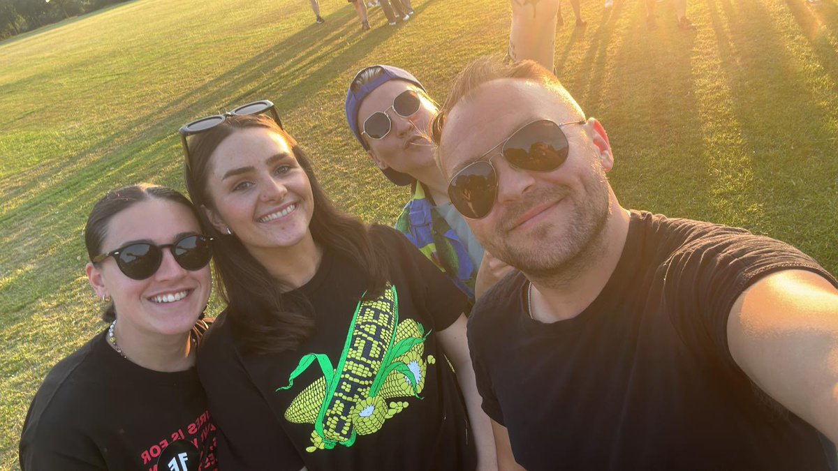 Ball Together Now tweet media