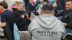 #Truco #LigaNacional #ASART
🏆 Región AMBA - Grupo Espada - Fecha 4
🏟️<a href="/SanLorenzo/">San Lorenzo</a>

¡Victoria de la dupla Funebrera! 🇾🇪♠️🙌
✔️ <a href="/ChacaOficial/">Chacarita Juniors</a> 2 - <a href="/RiverPlate/">River Plate</a> 1 (30-29; 30-26; 29-30) 

Todos los resultados aquí ⬇️
