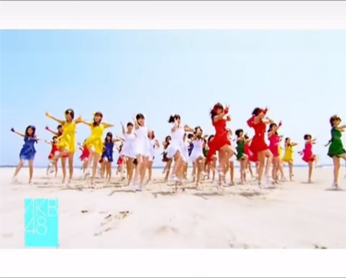 夏先生とはモーニング娘。の数々のMVでお世話になり、AKB48のBINGO