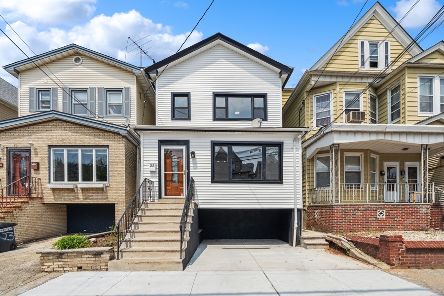 madiaayed's tweet photo. Check out my newest listing in #Bayonne! Tell me what you think!  #realestate https://t.co/n3g4oWlv5f https://t.co/I8VENo1au7