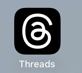 DAYkurd's tweet photo. @ElonMuskAOC Even the logo is copied pasted https://t.co/EX4GzUSTpo
