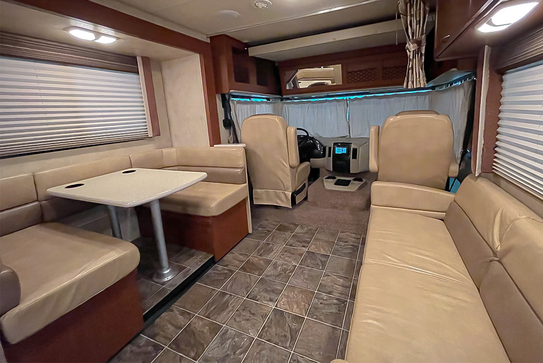 SylvanLakeRV's tweet image. As we head into another weekend, we have another🚨NEW INVENTORY ALERT🚨 for you to take a look at.

Experience the ultimate road trip adventure with the 2012 Thor Ace 29.1 (Stock #5338).

sylvanlakerv.com/listings/2012-…

#PreOwnedRV #rvforsale #reddeeralberta #ClassAMotorhome