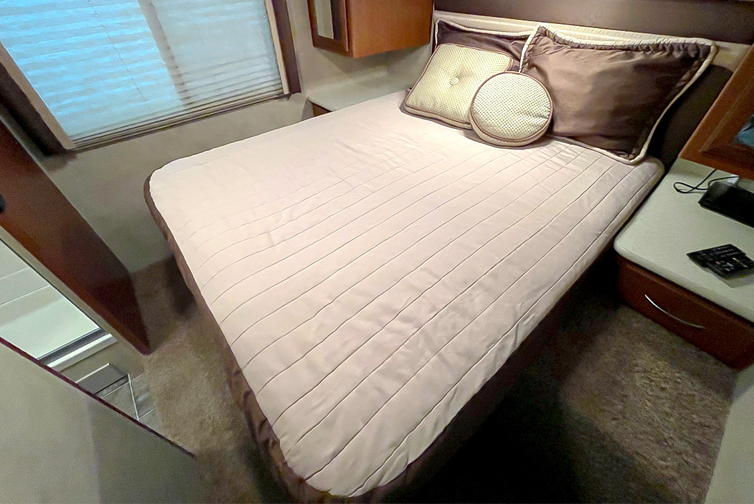 SylvanLakeRV's tweet image. As we head into another weekend, we have another🚨NEW INVENTORY ALERT🚨 for you to take a look at.

Experience the ultimate road trip adventure with the 2012 Thor Ace 29.1 (Stock #5338).

sylvanlakerv.com/listings/2012-…

#PreOwnedRV #rvforsale #reddeeralberta #ClassAMotorhome