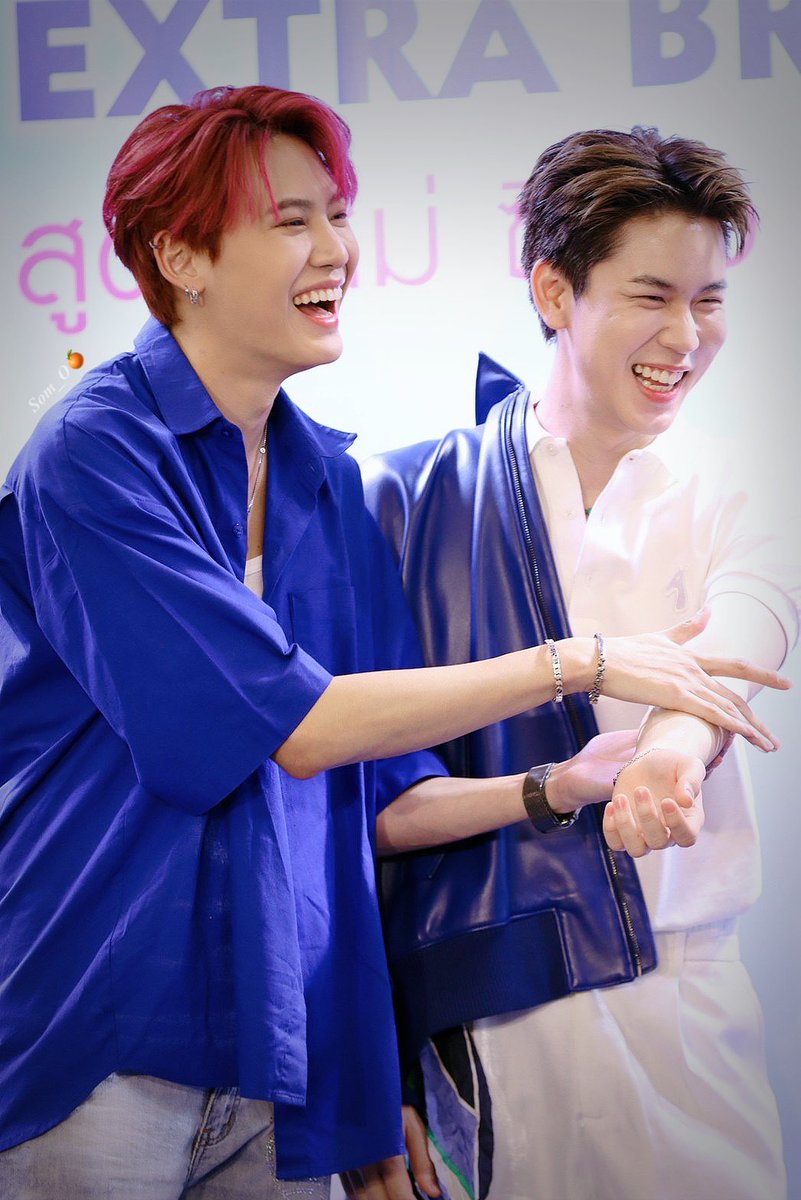 xulianhu's tweet photo. Good Morning ความสุขของฉันคือได้เห็นรอยยิ้มของเธอทุกวันวันนี้Fammeet ที่ญี่ปุ่นขอให้เป็นวันที่อบอุ่นและสนุกไปด้วยกันน่ะ 🌻❤️#bb0un #prem__space #บุ๋นเปรม https://t.co/58HTK6bpHI