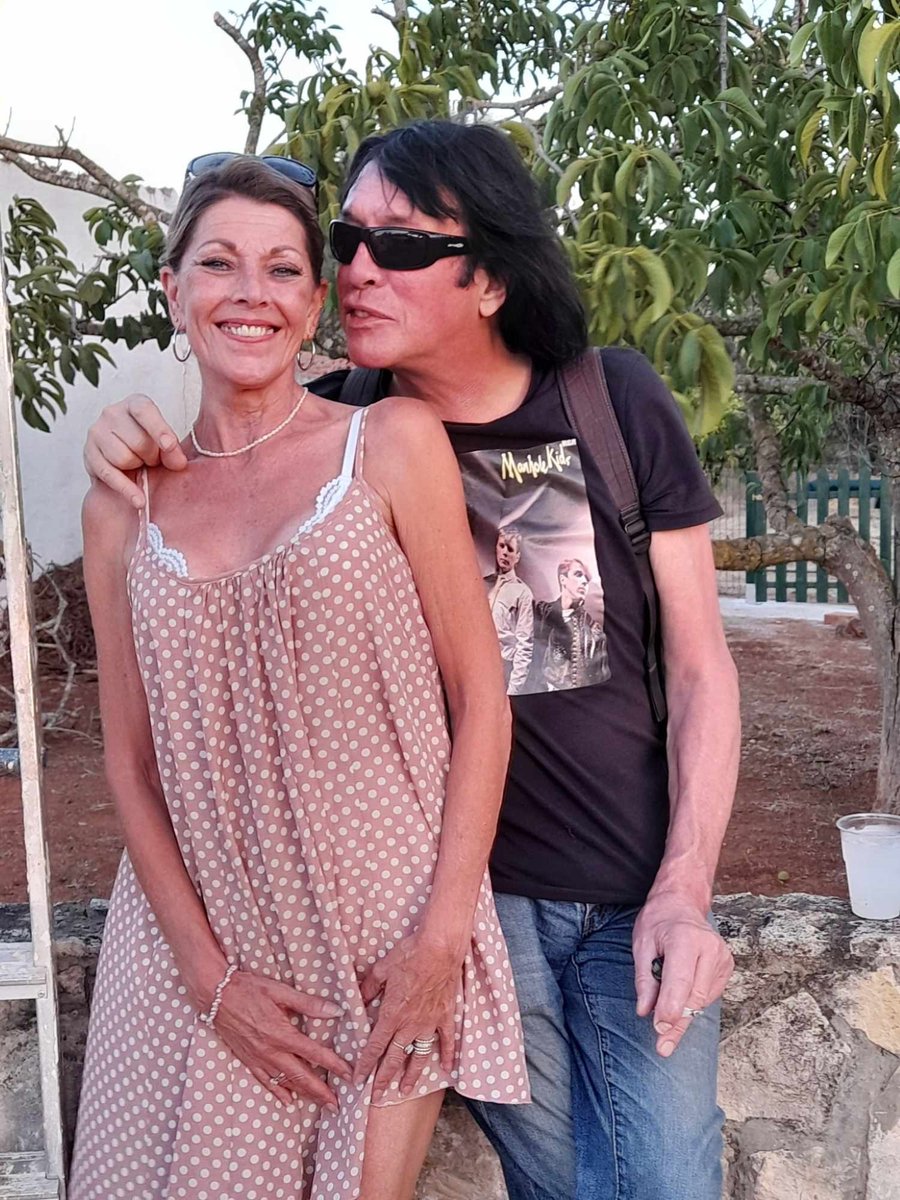 " Greetings from The Algarve Portugal, I play later today supported by #M [FBS] Records/Media <a href="/fatbastardsound/">FatBastardSound</a> " <a href="/karenak/">Kareña K</a> <a href="/wilybo/">Wily Bo Walker</a> <a href="/KateStantonSing/">Kate Stanton</a> <a href="/wild4orange/">Sharon</a> <a href="/The_SoapGirls/">The SoapGirls</a> <a href="/COSENTINOFRANK/">FRANK COSENTINO</a> <a href="/Judy_Cockerton/">Judy Cockerton🇺🇦🕊</a> <a href="/Wrix2/">W. Rix Victory II</a> <a href="/_MarieHunt/">Marie</a> <a href="/LupeGaru/">Lupe Garu</a> <a href="/RockinFlute/">Mary Louaine</a> <a href="/TheFabMissWendy/">TheFabulousMissWendy</a> <a href="/SJMband/">SJM</a>
