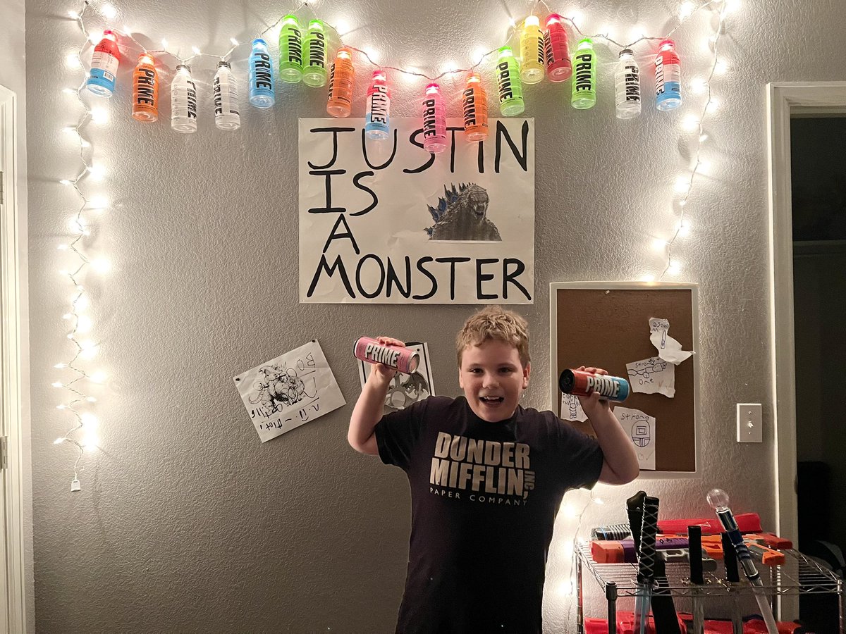 andreasharifi's tweet photo. My son Justin asked me to share his latest project to proudly display his collection of #Prime bottles with @LoganPaul. He’s really Hoping he sees it and likes it 😃 https://t.co/ai0ta1ibWL